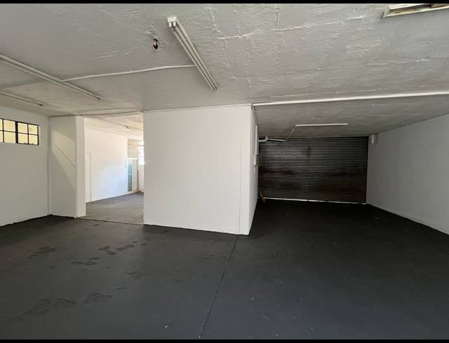 220M² WAREHOUSE TO LET IN FERNDALE